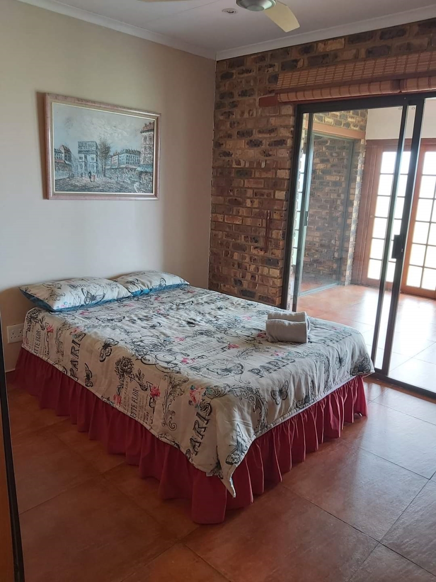 7 Bedroom Property for Sale in Oranjeville Free State